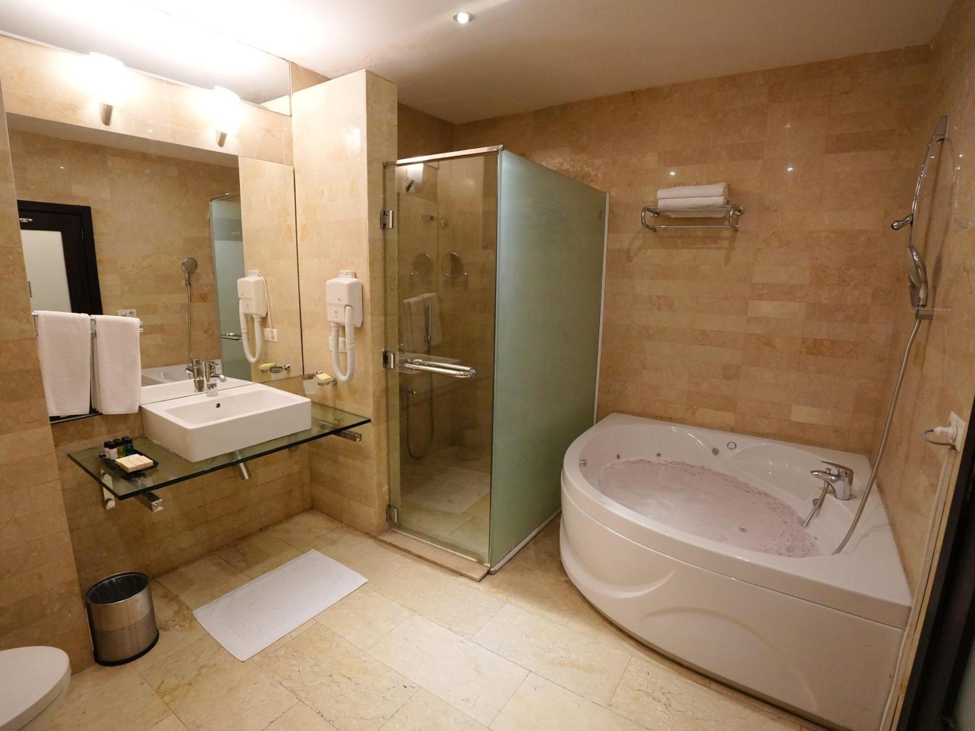 Canyon Hotel Арбил Екстериор снимка