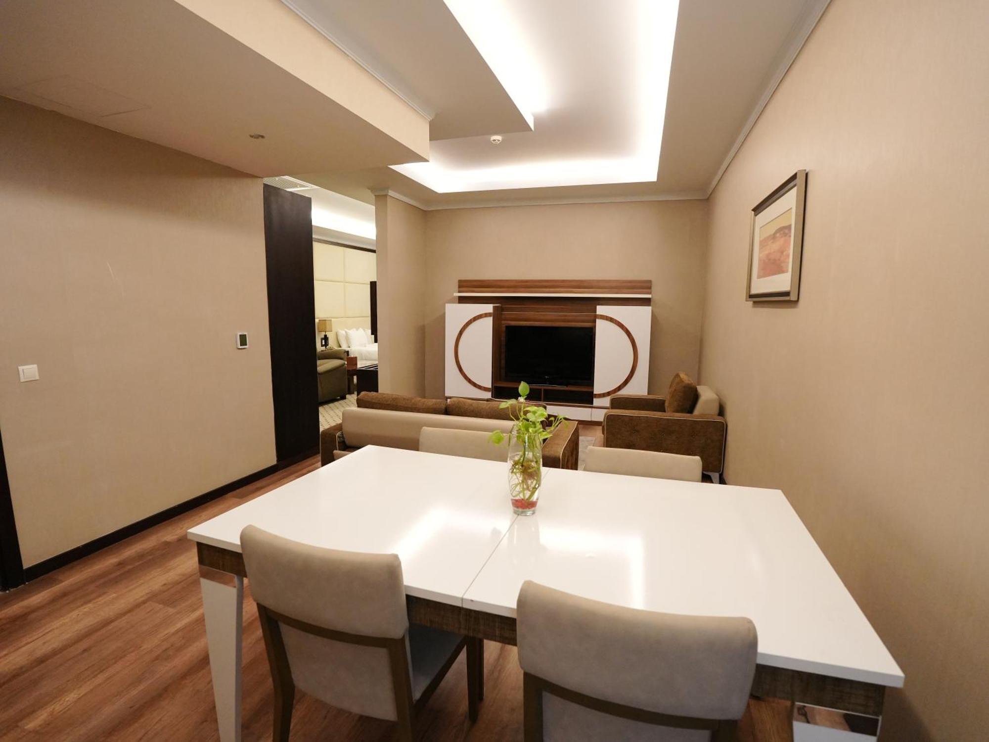 Canyon Hotel Арбил Екстериор снимка