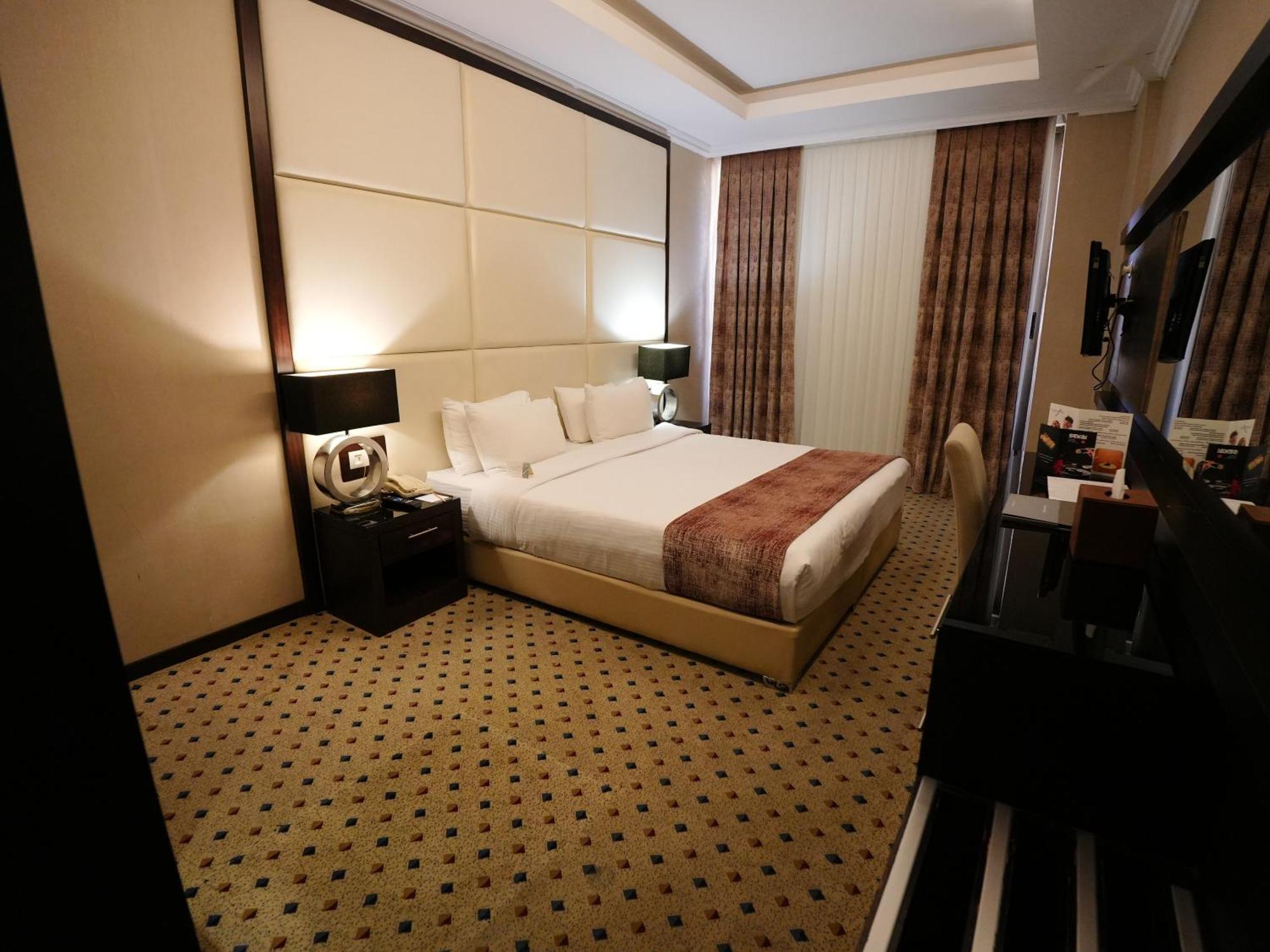 Canyon Hotel Арбил Екстериор снимка